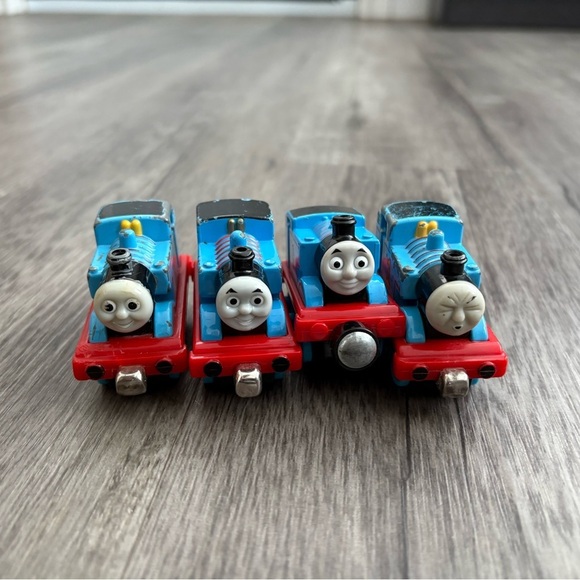 Thomas & Friends Other - 4 Magnetic Thomas Trains
